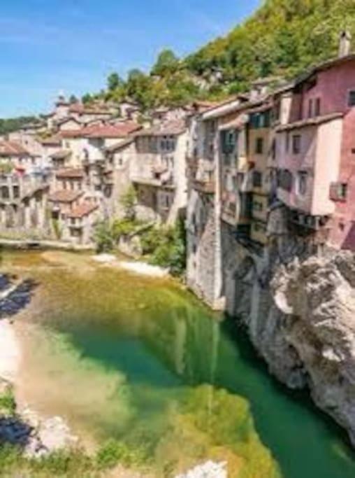 Confortable Au Pied Du Vercors Pont-en-Royans Exterior foto